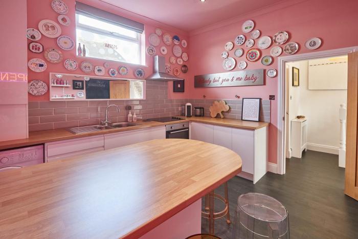 host stay the artists pad