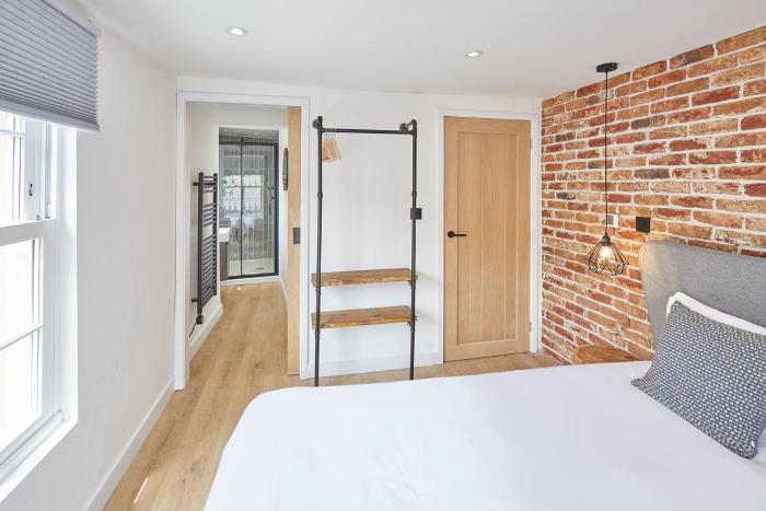 host stay cosy coastal golden lion apartments