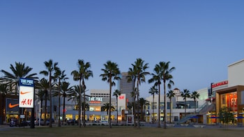 hyatt centric the pike long beach