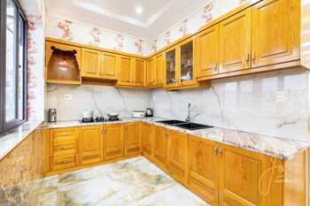 kp house by joi hospitality