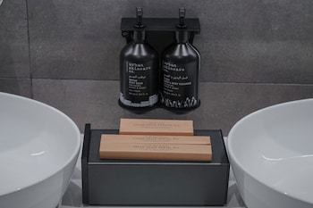 holiday inn dubai business bay an ihg hotel