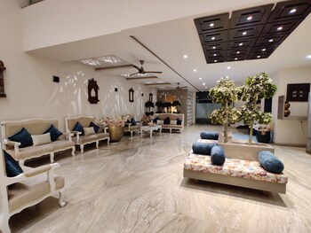 Chokar Dhani Raipur,India>>Raipur,3 star