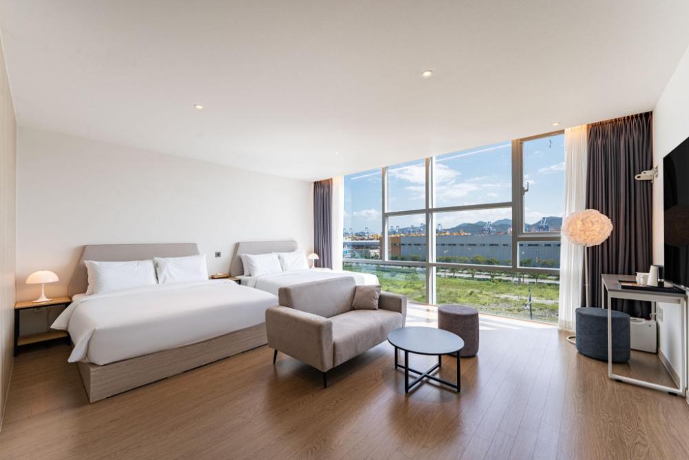 browndot busan newport signature