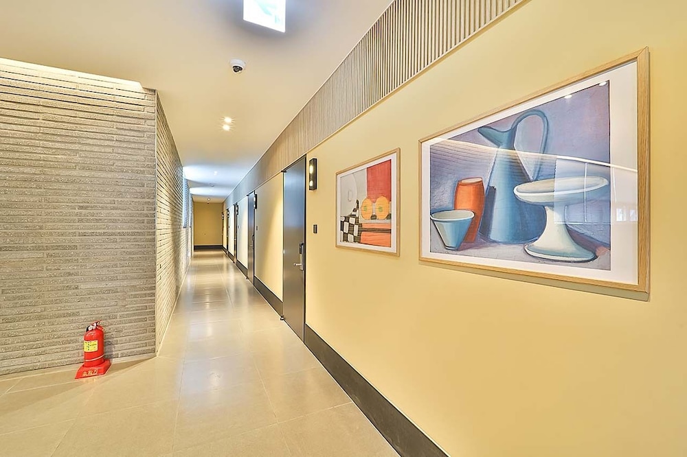 browndot busan newport signature