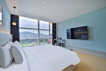 browndot busan newport signature