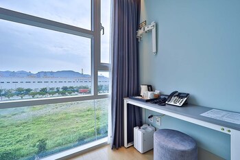 browndot busan newport signature