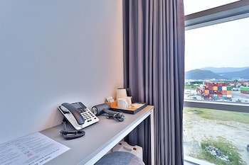 browndot busan newport signature