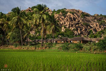zostel hampi gangavathi