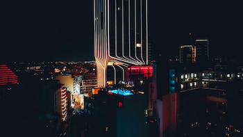 so city hotel