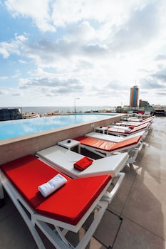 so city hotel