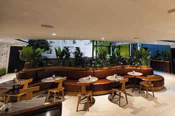 so city hotel
