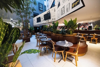 so city hotel
