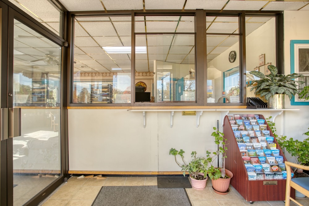 travelers inn by oyo templeton va