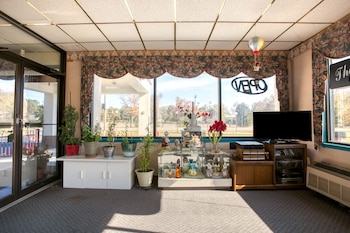 travelers inn by oyo templeton va