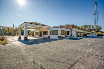 travelers inn by oyo templeton va