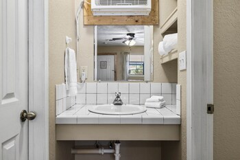 canyon lake cabins and event center