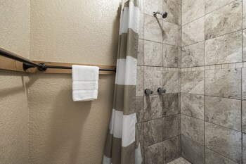 canyon lake cabins and event center