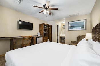 canyon lake cabins and event center