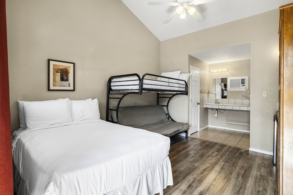 canyon lake cabins and event center