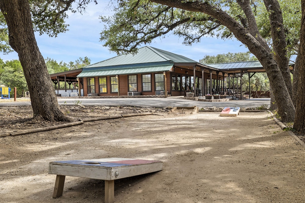 canyon lake cabins and event center