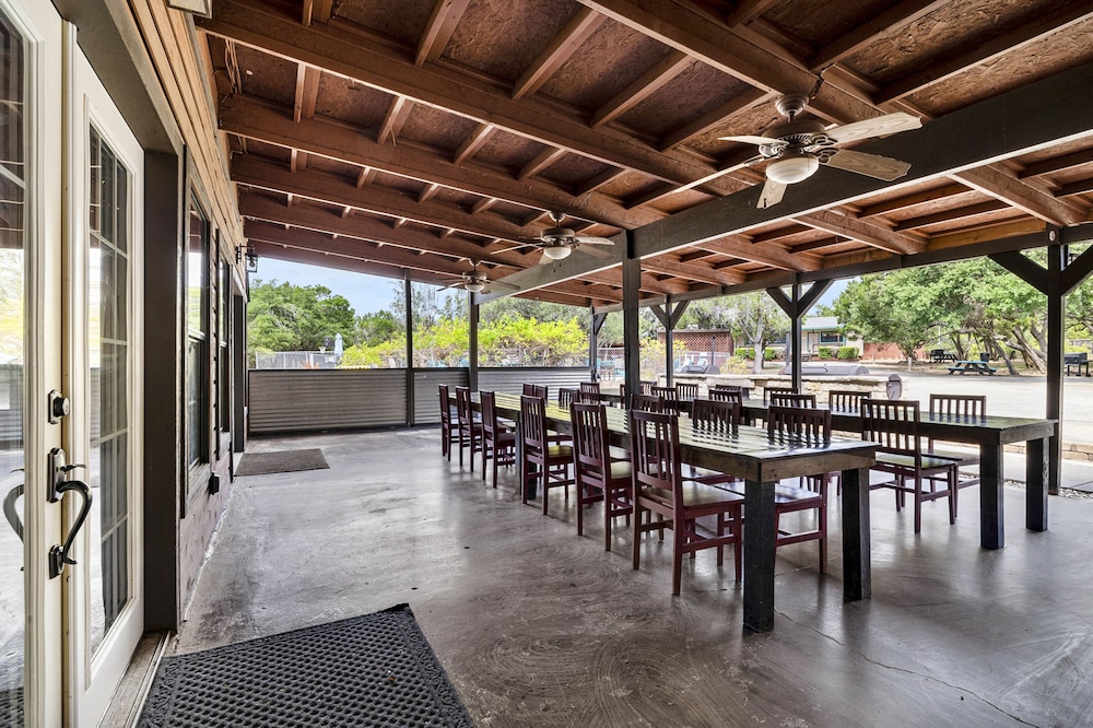 canyon lake cabins and event center