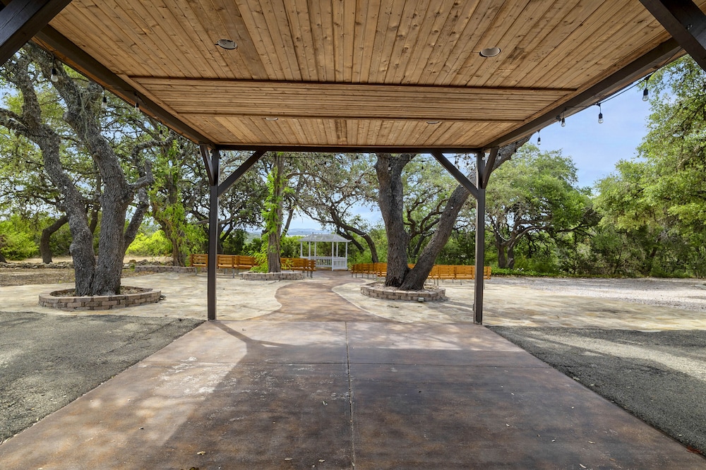 canyon lake cabins and event center