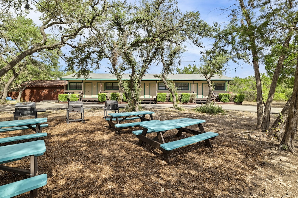 canyon lake cabins and event center