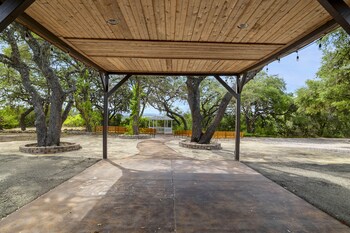 canyon lake cabins and event center