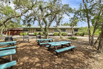 canyon lake cabins and event center