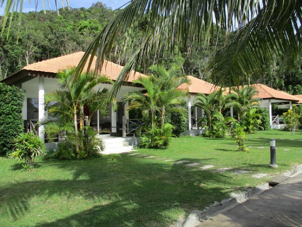 saracen bay resort