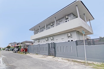 oyo 92928 lavina guesthouse