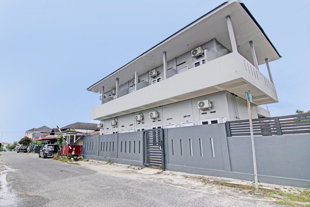 oyo 92928 lavina guesthouse