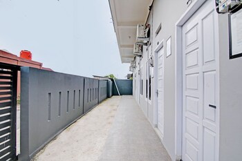 oyo 92928 lavina guesthouse