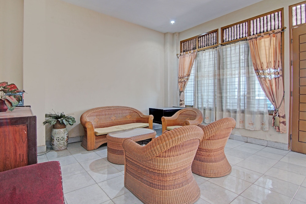 oyo 92928 lavina guesthouse