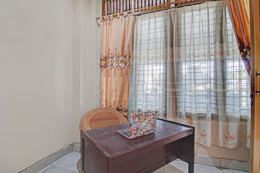 oyo 92928 lavina guesthouse