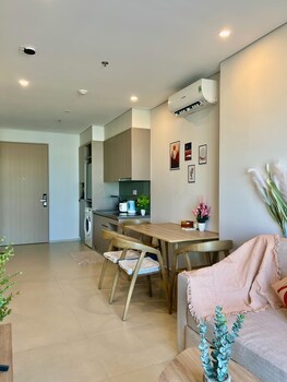 the song vung tau apartment cookies