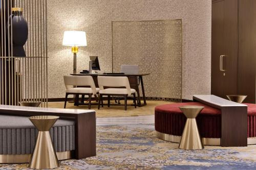 embassy suites by hilton dubai business bay