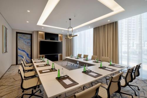 hilton garden inn dubai business bay
