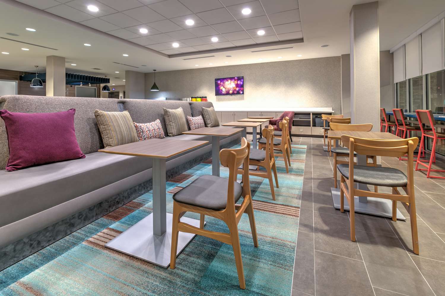home2 suites by hilton tulsa airport