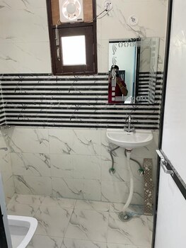 roomshala 123 happy homes saket