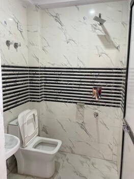 roomshala 123 happy homes saket