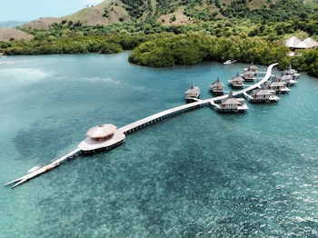 menjaga bay