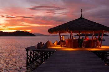 menjaga bay