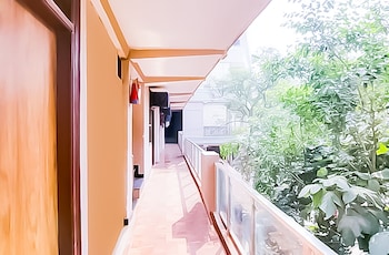 roomshala 121 hotel classic