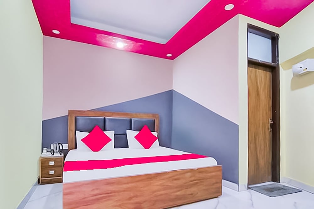 roomshala 121 hotel classic