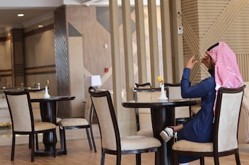 mokhtara international