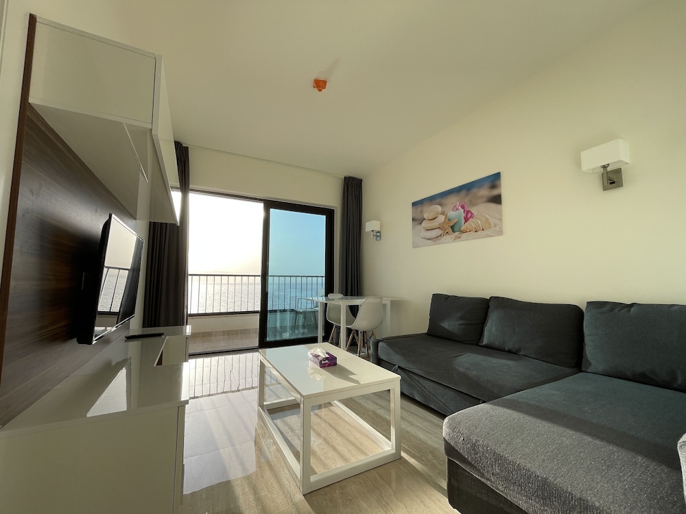 porto and almira beach