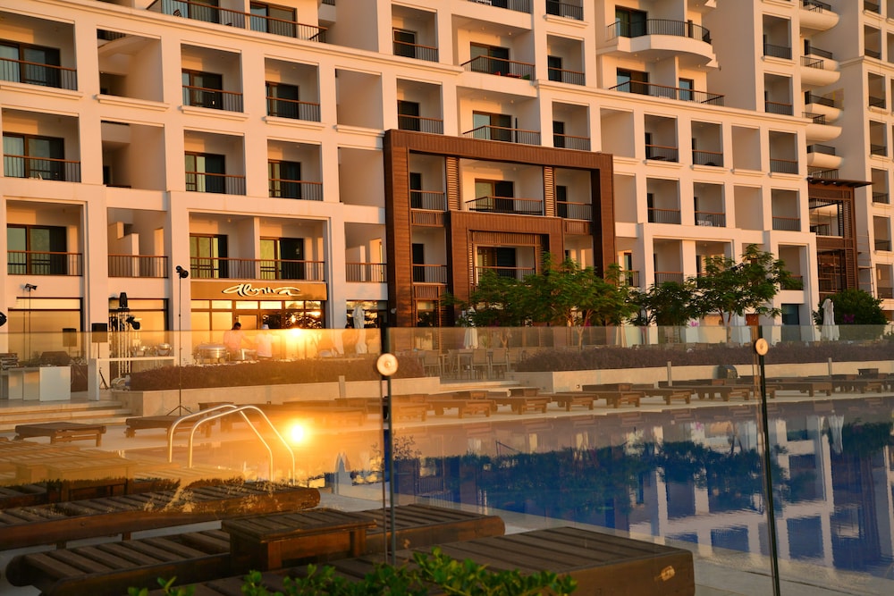 porto and almira beach