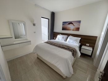 porto and almira beach