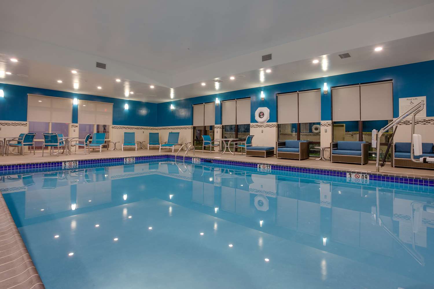 hampton inn and suites philadelphia bensalem